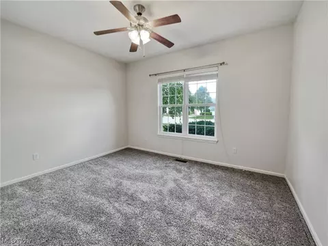 915 Hampton Dr, Elyria, OH 44035 photo 15