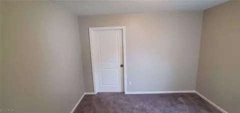 794 E 250th St, Euclid, OH 44132 photo 9