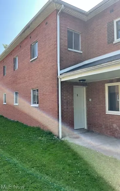 23824 Banbury Cir #8, Warrensville Heights, OH 44128