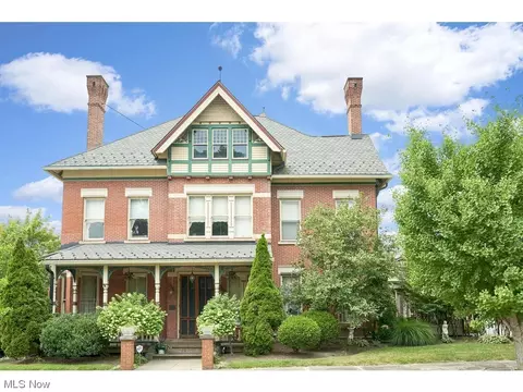 107 4th St NE, Massillon, OH 44646