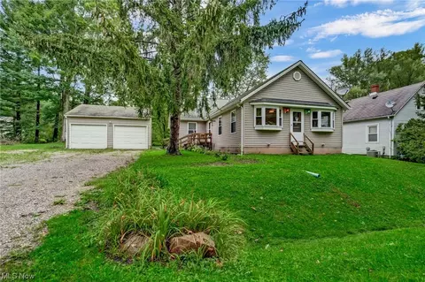 109 Cornelia Dr, Chardon, OH 44024
