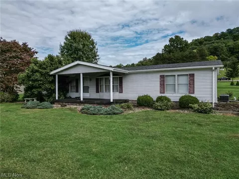 28565 State Route 7, Marietta, OH 45750