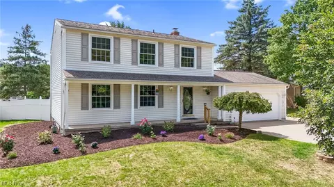 2818 Wexford Blvd, Stow, OH 44224