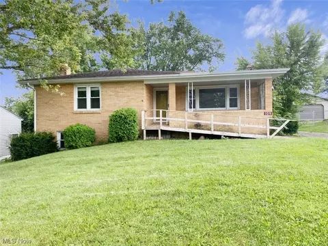 109 Linmar Ave, Wintersville, OH 43953