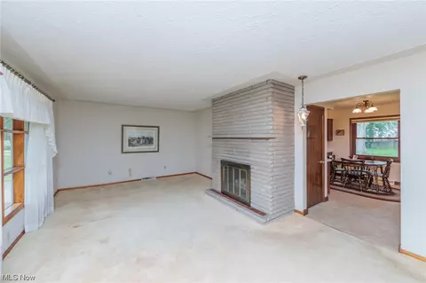 1087 N Pasadena Ave, Elyria, OH 44035 photo 7