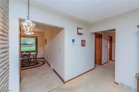 1087 N Pasadena Ave, Elyria, OH 44035 photo 8
