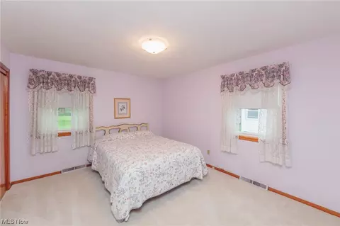1087 N Pasadena Ave, Elyria, OH 44035 photo 16