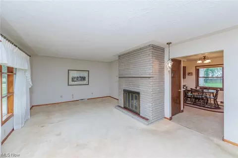1087 N Pasadena Ave, Elyria, OH 44035 photo 7