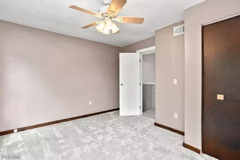 518 Dewey Ave, Elyria, OH 44035 photo 6