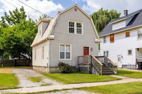 518 Dewey Ave, Elyria, OH 44035 photo 1