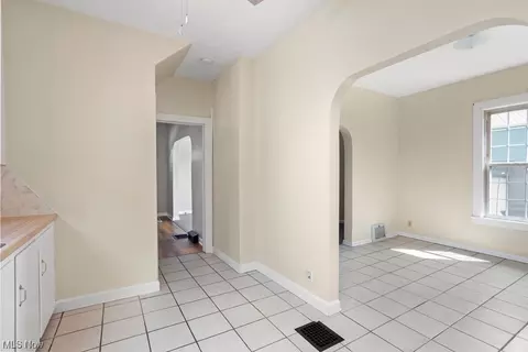 518 Dewey Ave, Elyria, OH 44035 photo 23