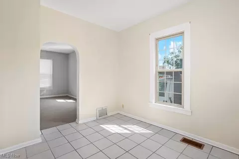 518 Dewey Ave, Elyria, OH 44035 photo 18