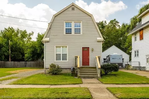 518 Dewey Ave, Elyria, OH 44035 photo 2