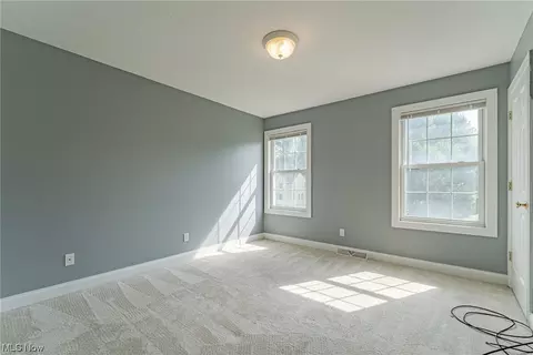 376 E 270th St, Euclid, OH 44132 photo 21