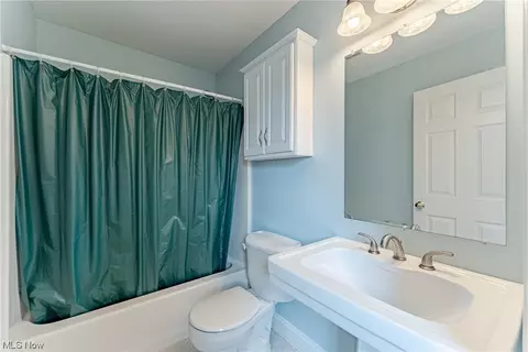 376 E 270th St, Euclid, OH 44132 photo 23