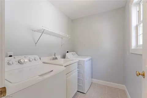 376 E 270th St, Euclid, OH 44132 photo 12