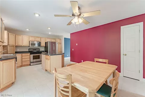 376 E 270th St, Euclid, OH 44132 photo 10