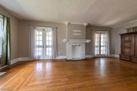 901 Park Ave, Elyria, OH 44035 photo 11