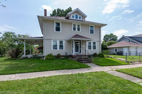 901 Park Ave, Elyria, OH 44035