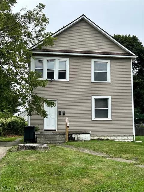 753 Johnston St, Akron, OH 44306