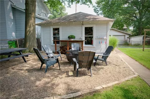 113 Superior Ave, Dover, OH 44622 photo 6