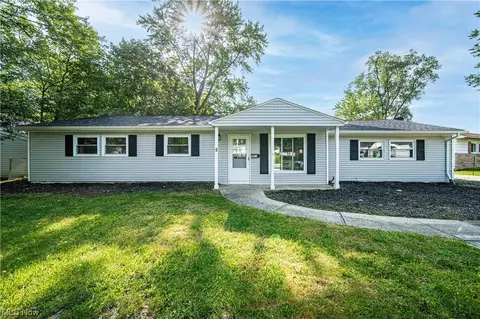 6071 Randolph Rd, Bedford Heights, OH 44146