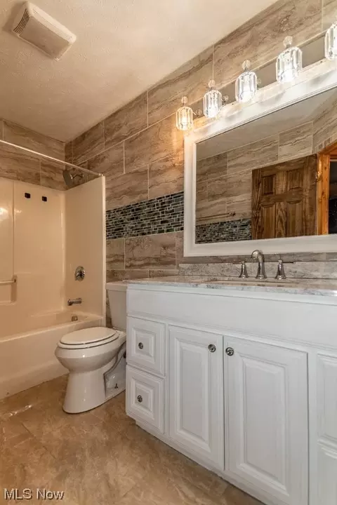 4875 Thomas Blvd, Geneva, OH 44041 photo 6
