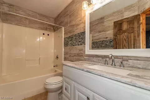 4875 Thomas Blvd, Geneva, OH 44041 photo 17