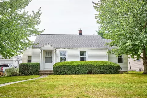 232 Harmon Ave NW, Brewster, OH 44613 photo 2
