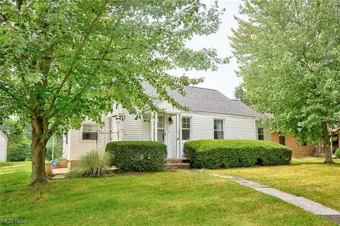 232 Harmon Ave NW, Brewster, OH 44613 photo 1