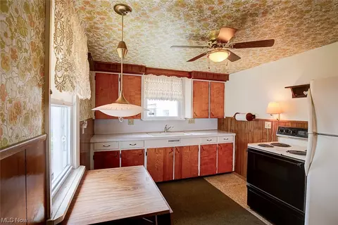 232 Harmon Ave NW, Brewster, OH 44613 photo 7