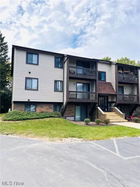27467 Westown Blvd #2005, Westlake, OH 44145