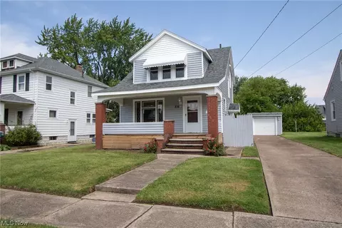 838 W 19th St, Lorain, OH 44052