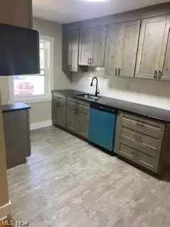 430 Winckles St, Elyria, OH 44035 photo 7
