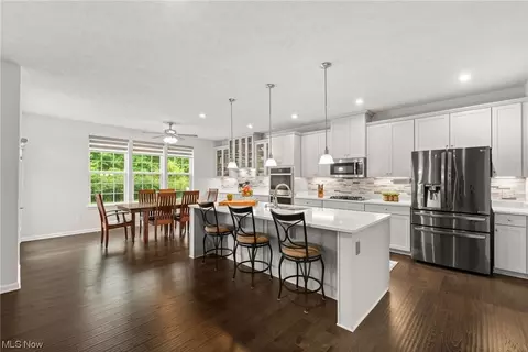 2310 Pendleton Ct, Avon, OH 44011 photo 5