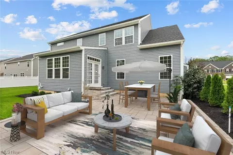 2310 Pendleton Ct, Avon, OH 44011 photo 2