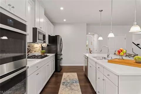 2310 Pendleton Ct, Avon, OH 44011 photo 8