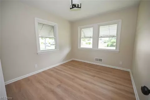 10715 Windham Rd, Parma, OH 44130 photo 14