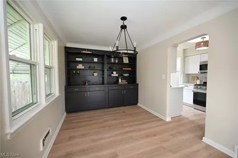 10715 Windham Rd, Parma, OH 44130 photo 7