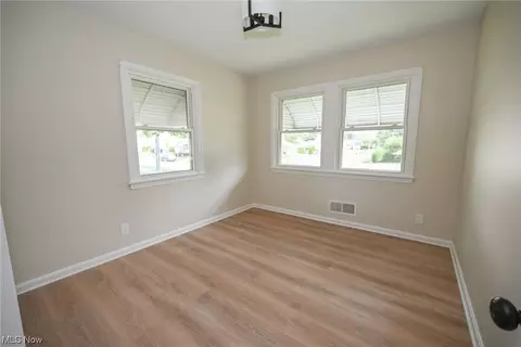 10715 Windham Rd, Parma, OH 44130 photo 14