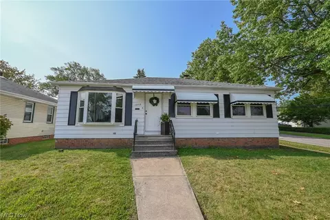 10715 Windham Rd, Parma, OH 44130