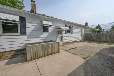 10715 Windham Rd, Parma, OH 44130 photo 22