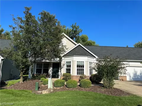 8723 Alexandra Dr #3A, North Royalton, OH 44133
