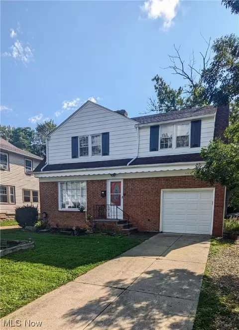 1175 Richmond Rd, Lyndhurst, OH 44124