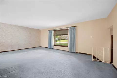 2306 David Ave, Parma, OH 44134 photo 8
