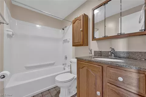 846 Baldwin Ave, Elyria, OH 44035 photo 5