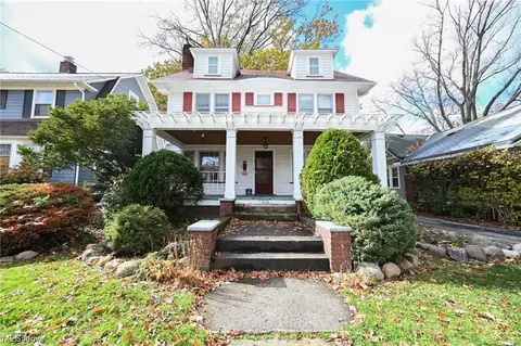 1620 Lewis Dr, Lakewood, OH 44107