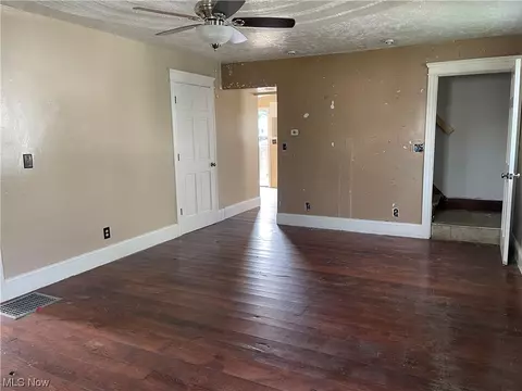 816 E Porter St, Malvern, OH 44644 photo 6