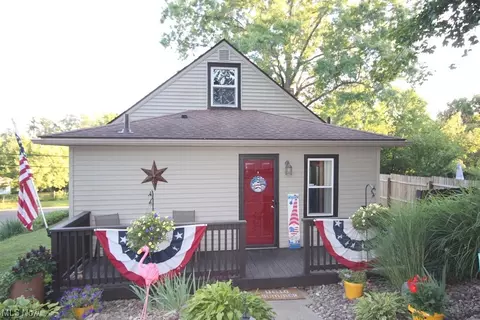330 Leeds St, Akron, OH 44305