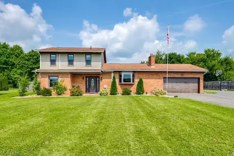 81 Bolender Rd, Mogadore, OH 44260